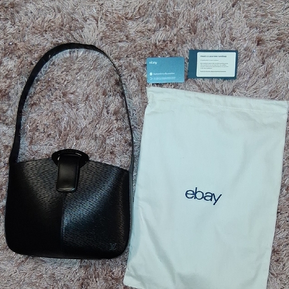 Louis Vuitton Black Epi Leather Shoulder Bag - Picture 10 of 10